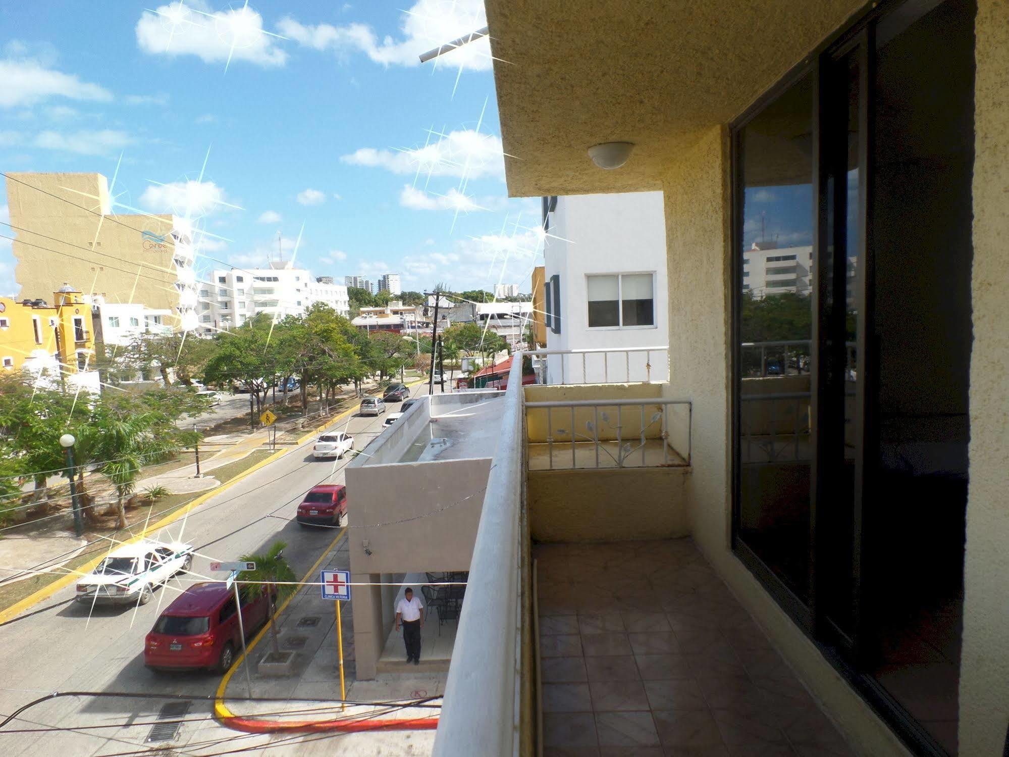 Ikaro Suites Cancun Exterior photo